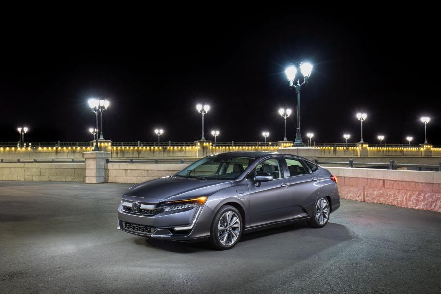  Honda Clarity Plug-In Hybrid 2017 года  (NA) (фото 12 из 84)